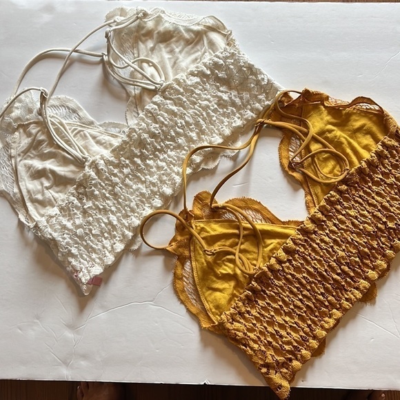 Set of two , lace bralettes with adjustable straps, size extra-large. - Picture 2 of 16